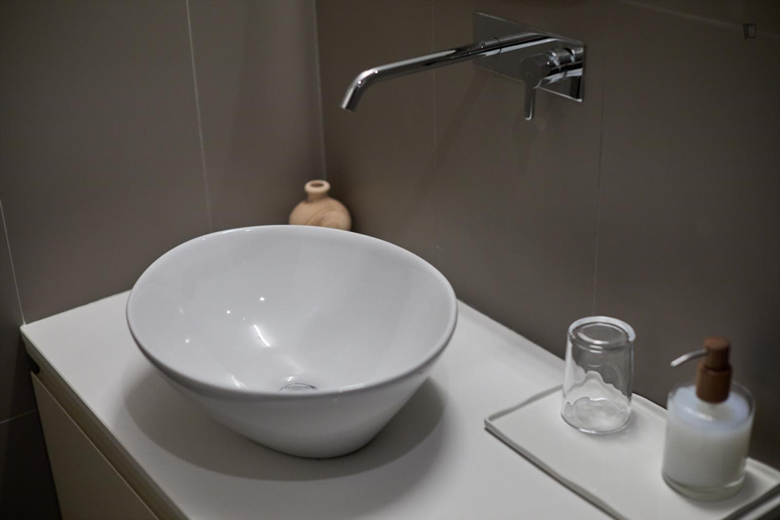 Appealing 1-bedroom apartment in trendy Santo Ildefonso photo 1