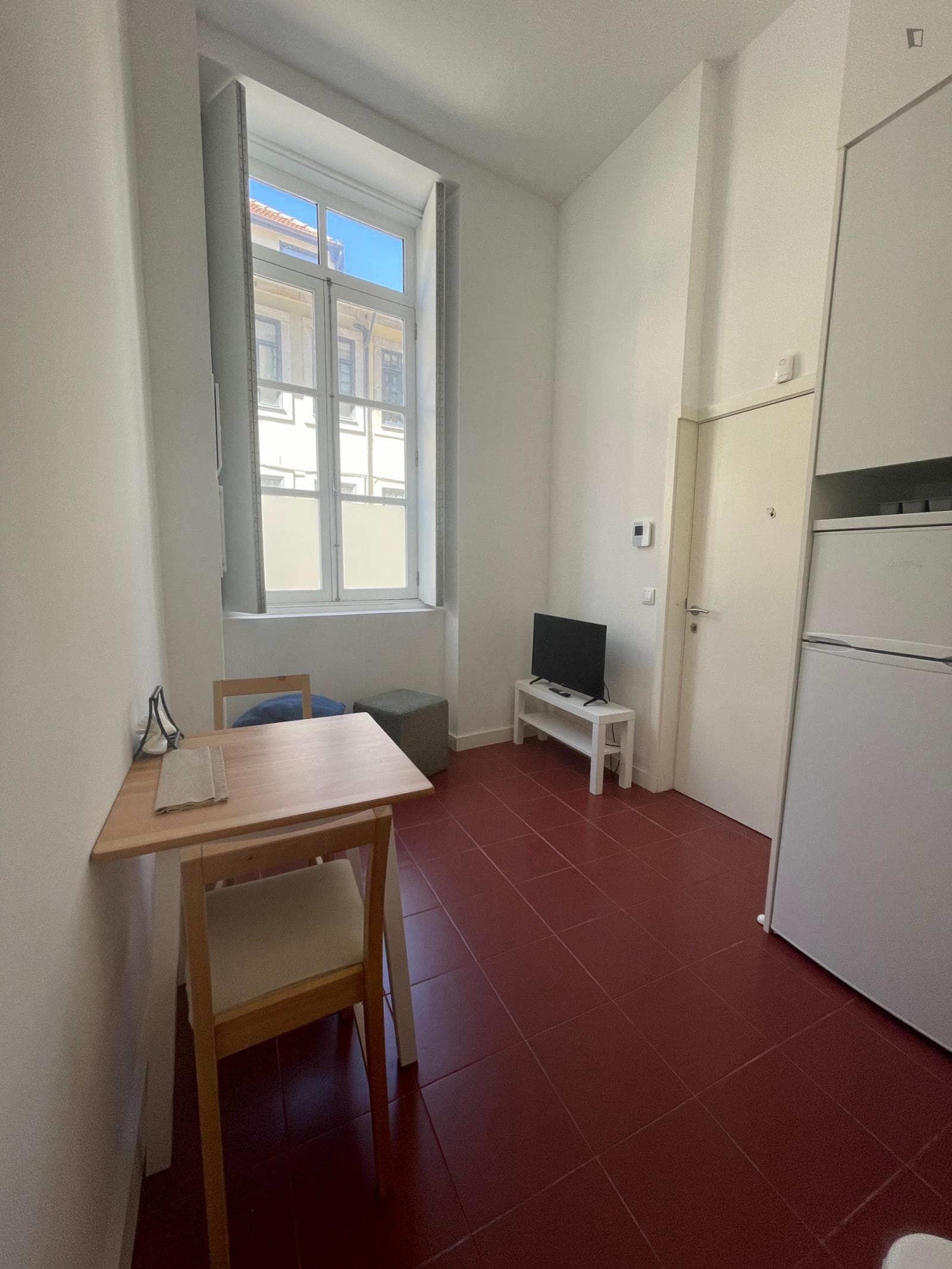 Homely 1-bedroom apartment in Massarelos photo 1