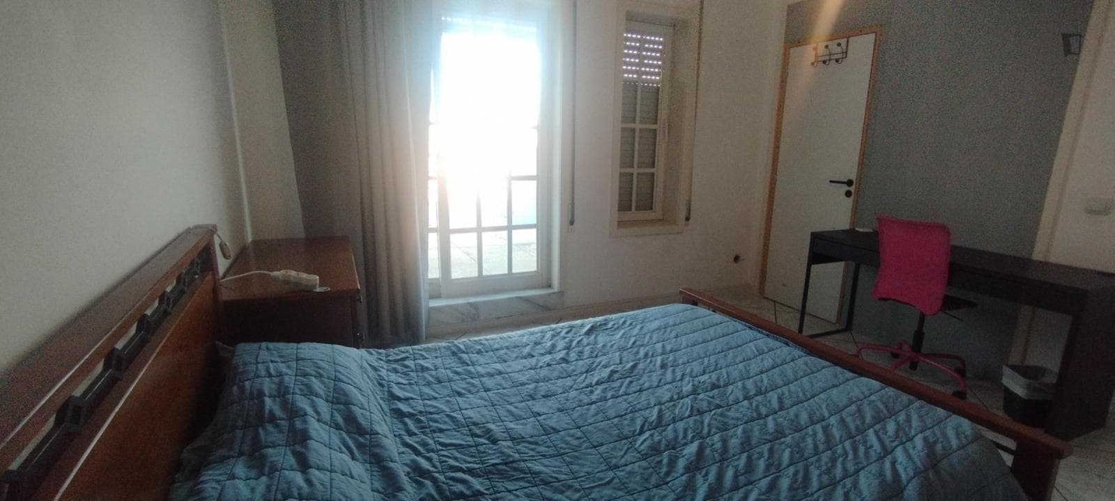 Cozy Double Bedroom with a private bathroom close to Bocamar Beach photo 1