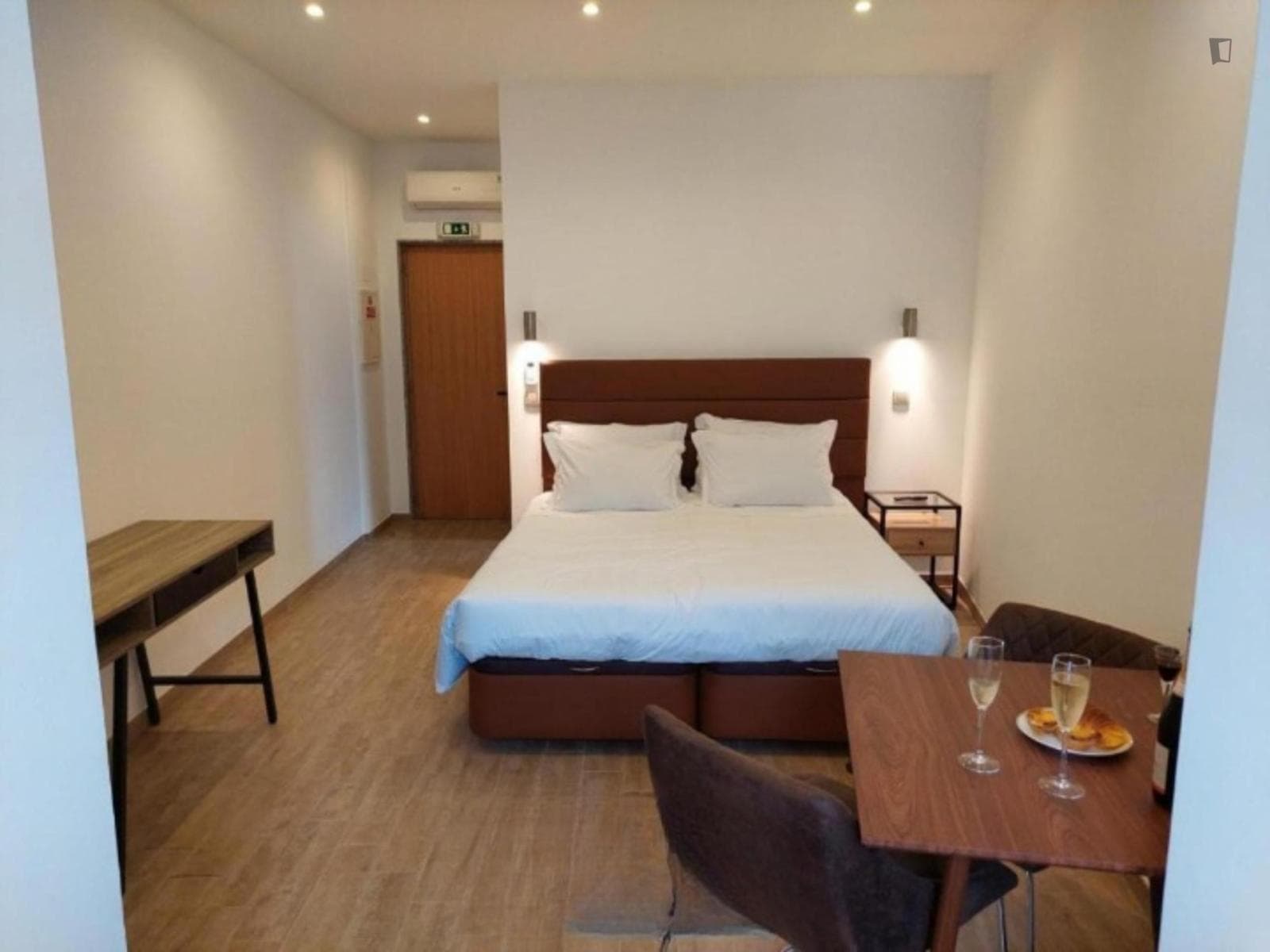 Comfy studio next to Jardim Marques de Oliveira photo 1