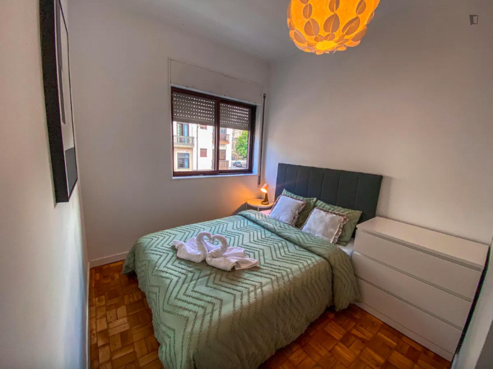 Amazing double bedroom next to Campanhã metro station photo 1