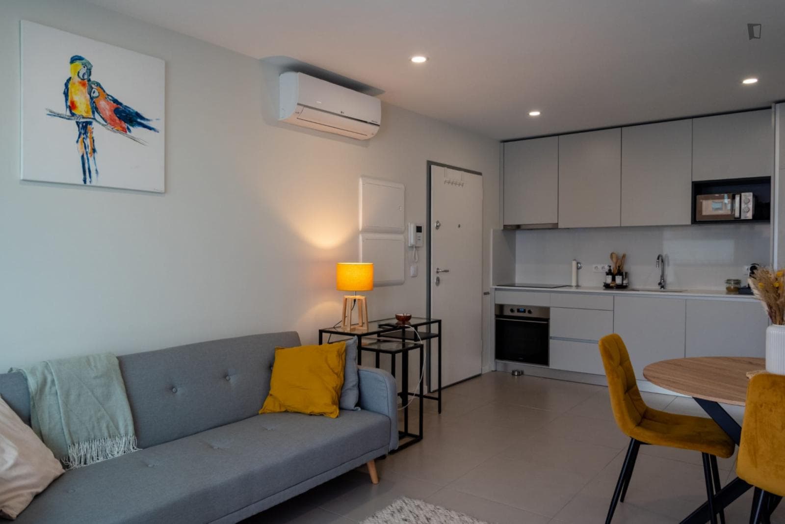 Charming 1-bedroom flat next to FEUP photo 1