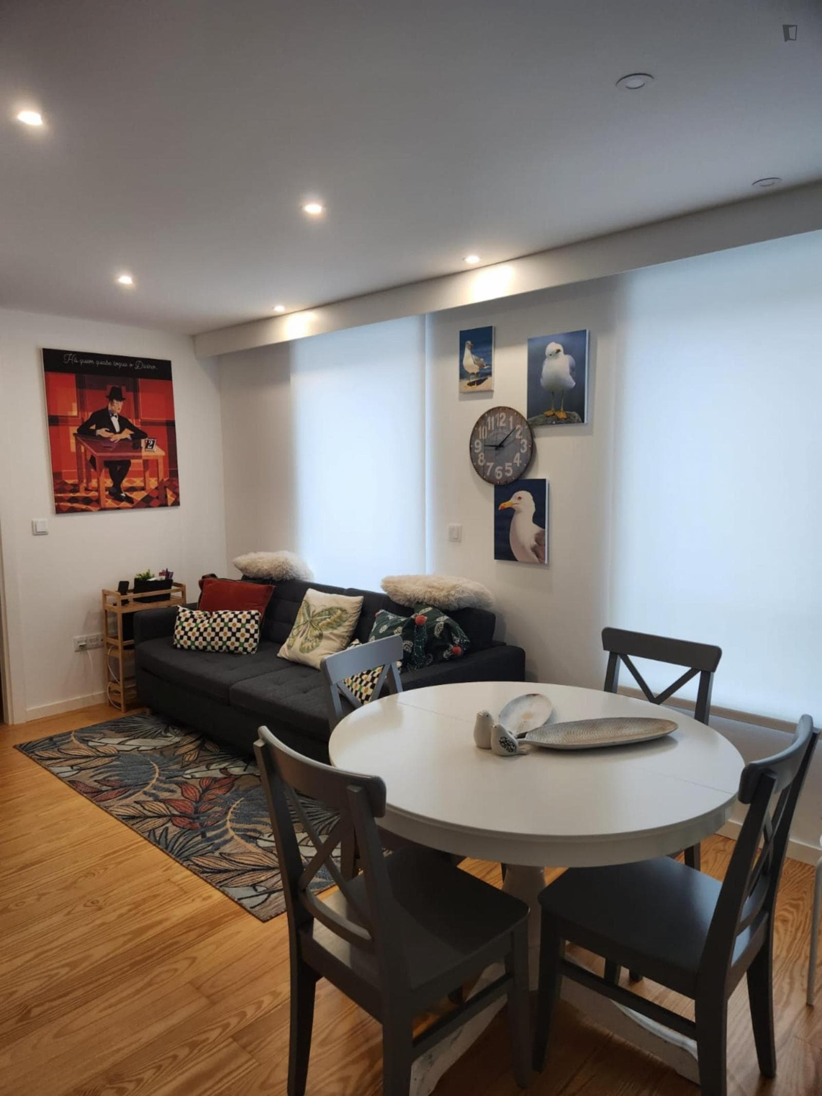 Irresistible 1 Bedroom Apartment close to General Torres Metro photo 1