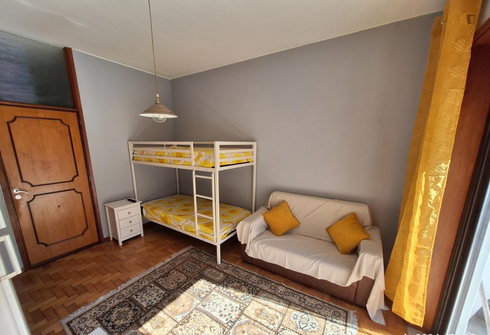 Bright and comfy bunk bedroom in the Bonfim neighbourhood photo 1