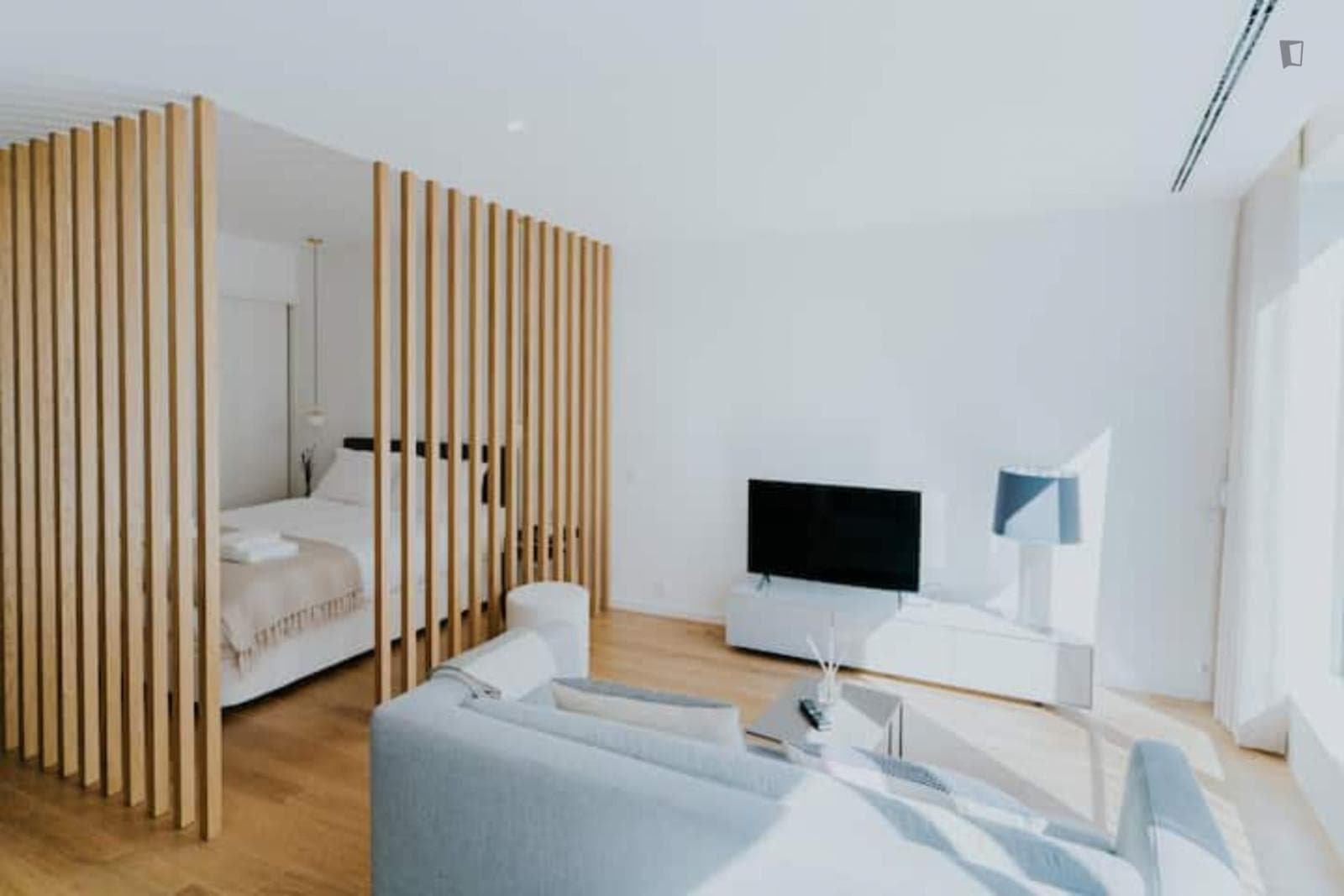 Brilliant studio close to the Aliados metro photo 1