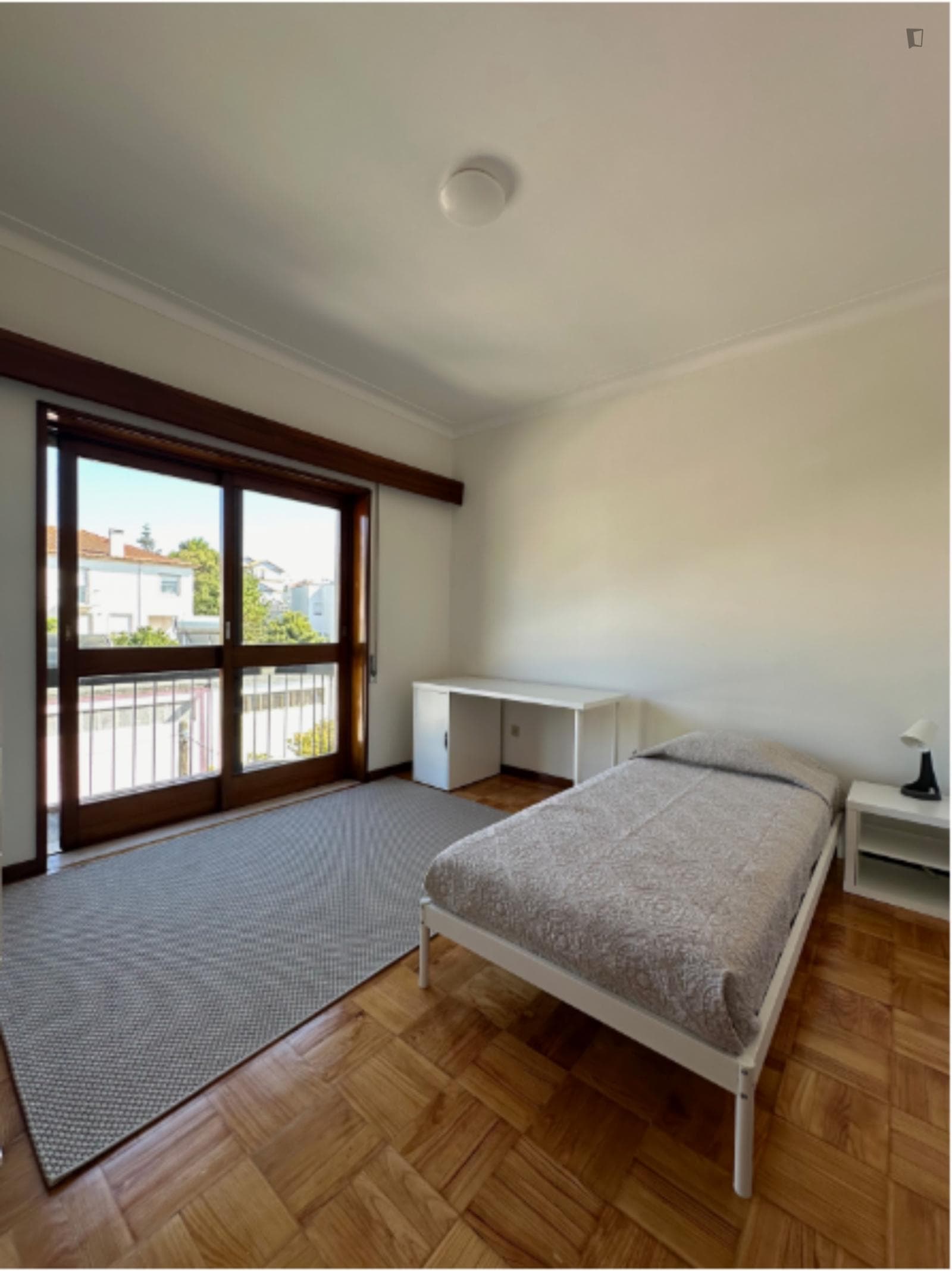 Luminous Single Bedroom with a Balcony close to Casa da Musica Metro photo 1