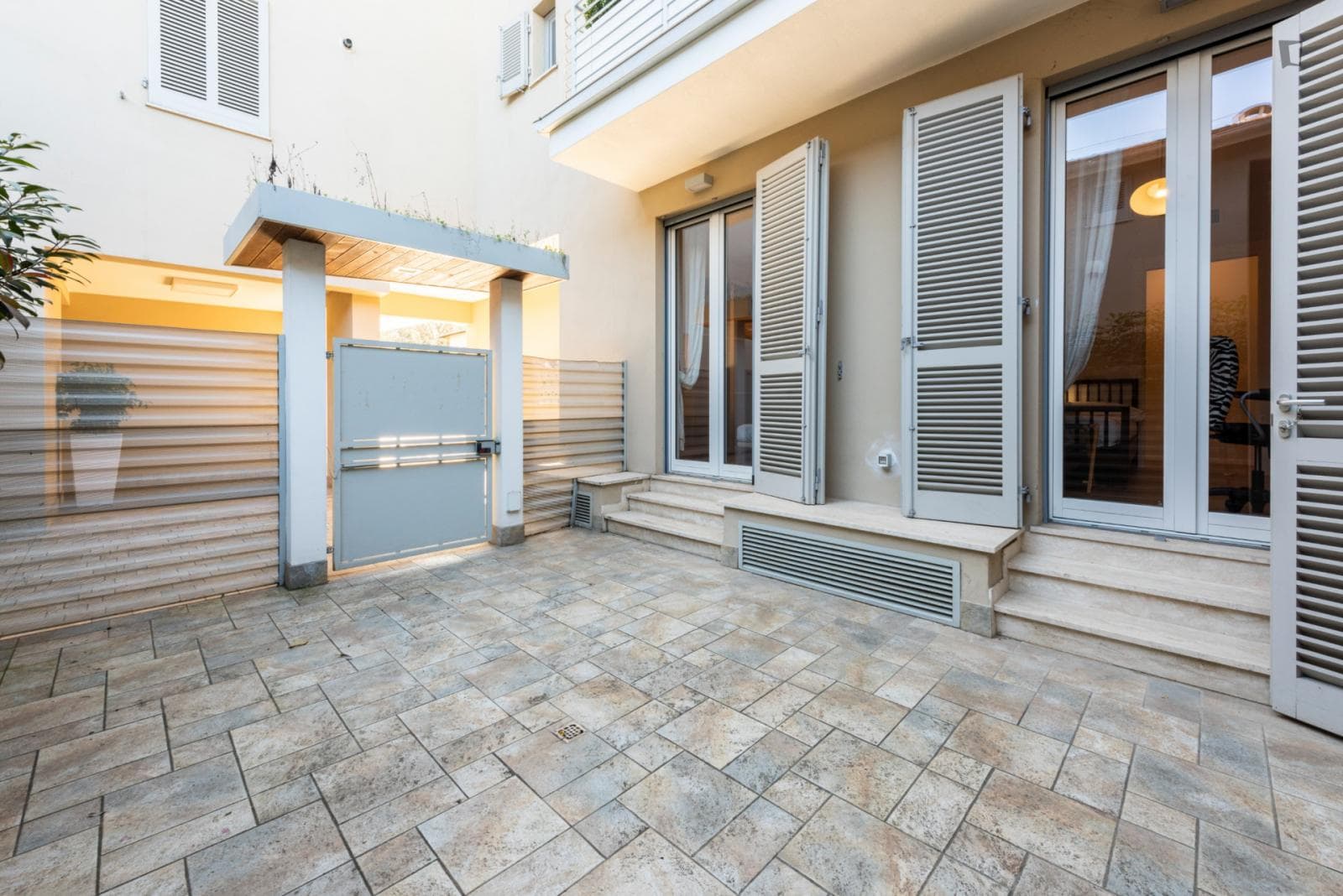 Property photo thumbnail