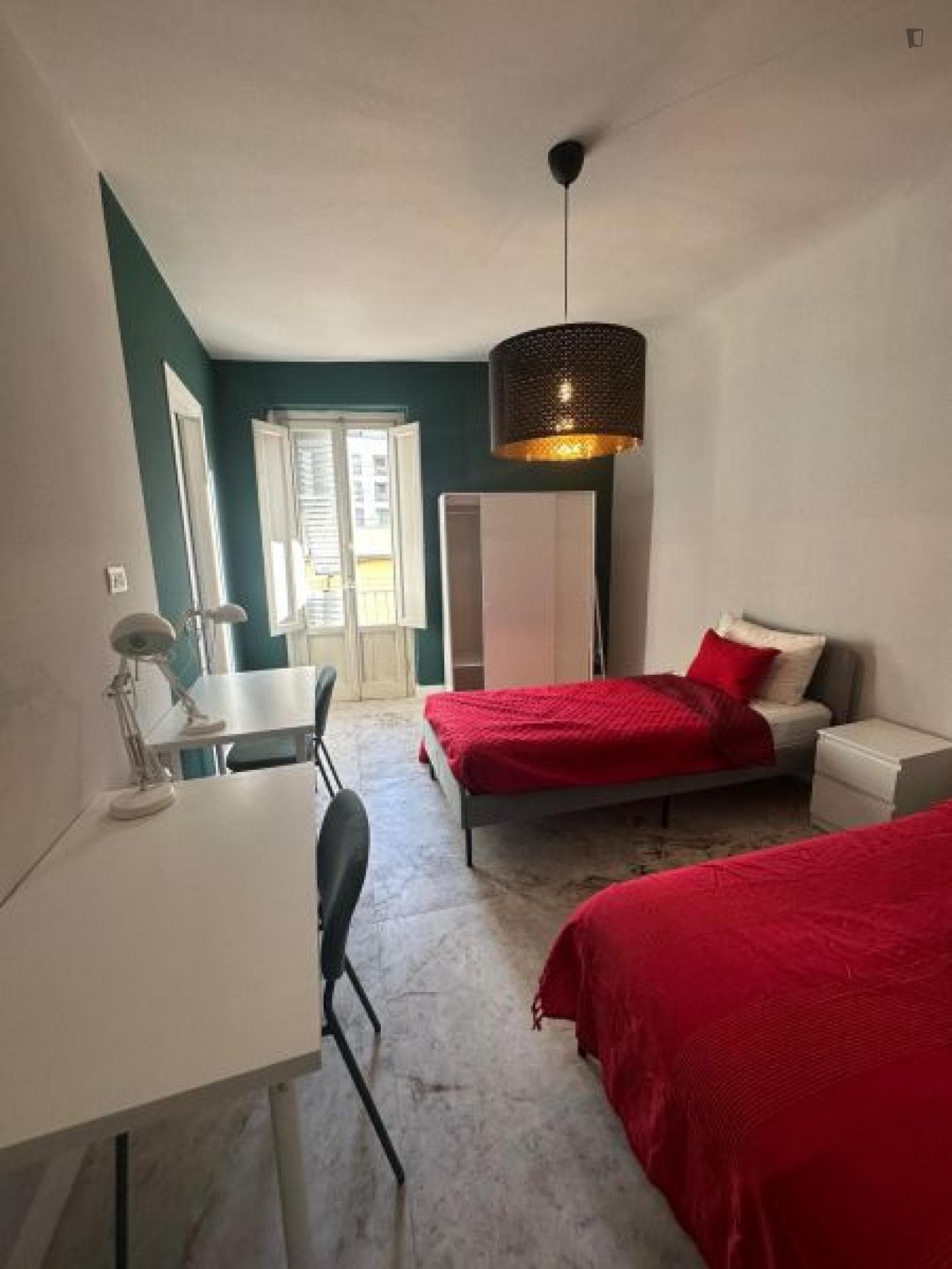 Bed in a twin bedroom close to Porta al Prato train station photo 1