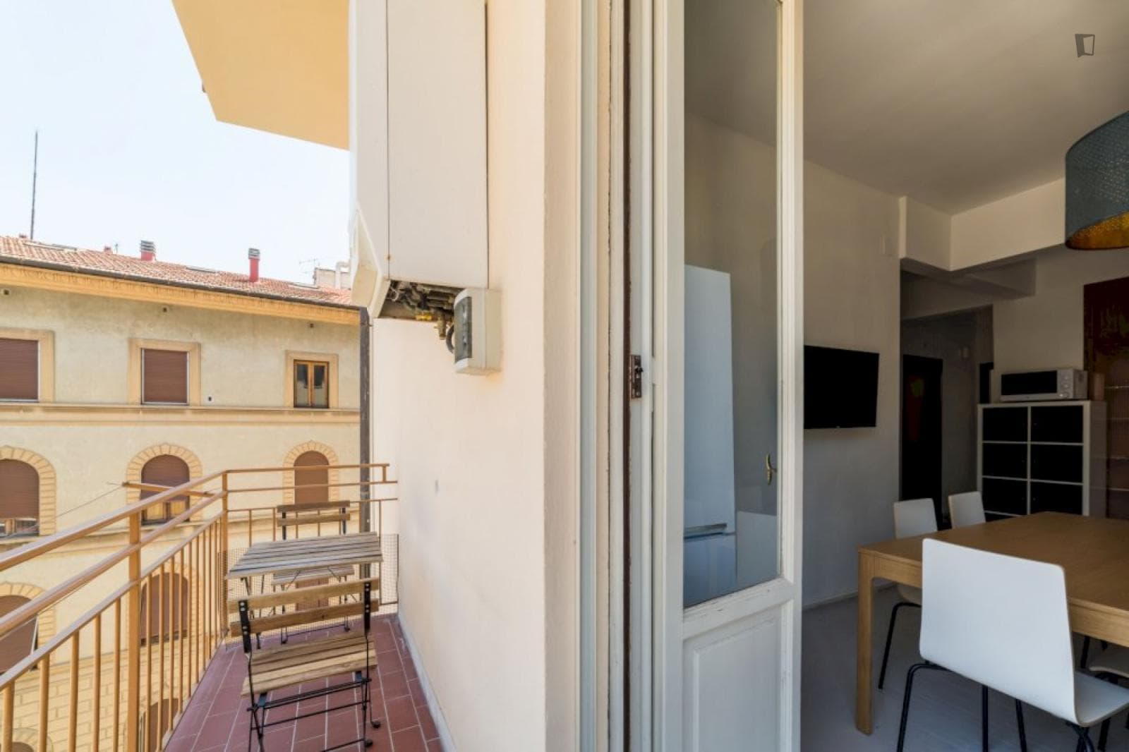 Bed in a nice twin bedroom, near the Campo Marte train station photo 1