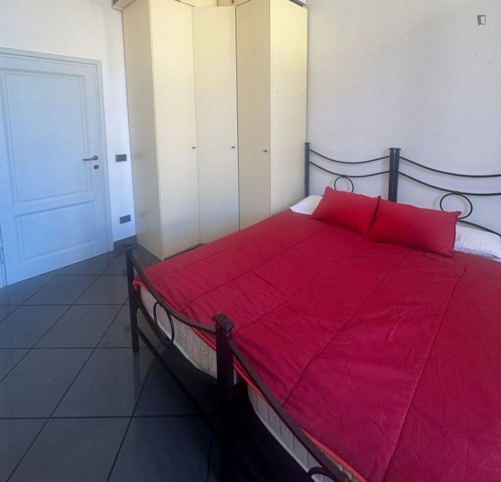 Nice double bedroom near the Campo Marte train station photo 1