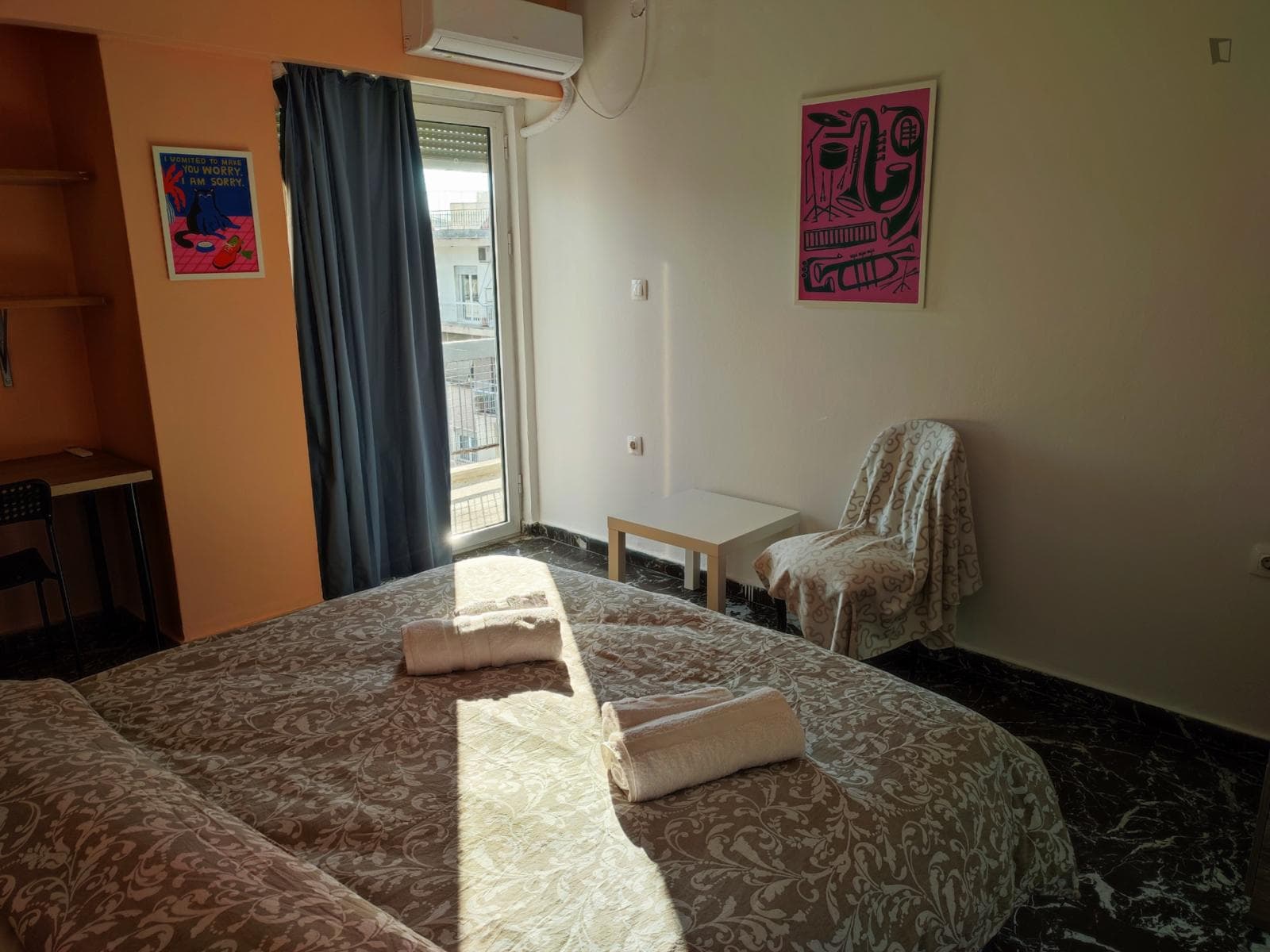 Modern double bedroom in a 10-bedroom apartment No18-7 photo 1