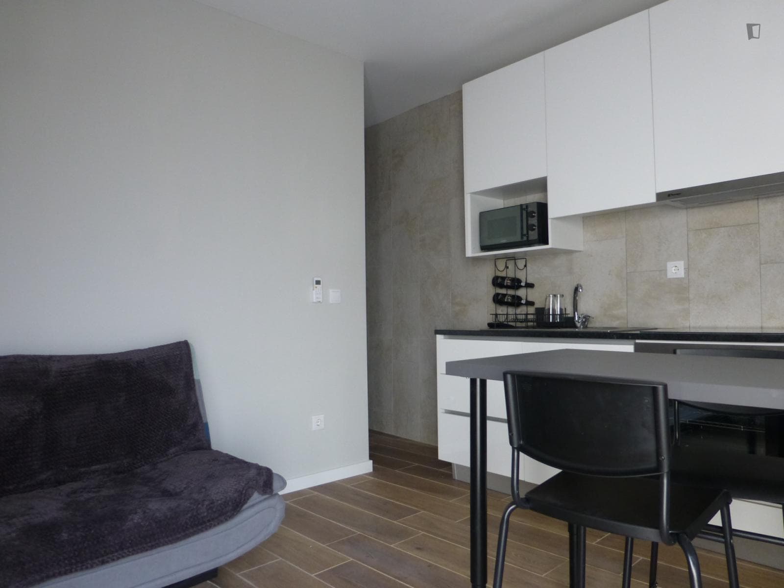 2-bedroom house photo 1