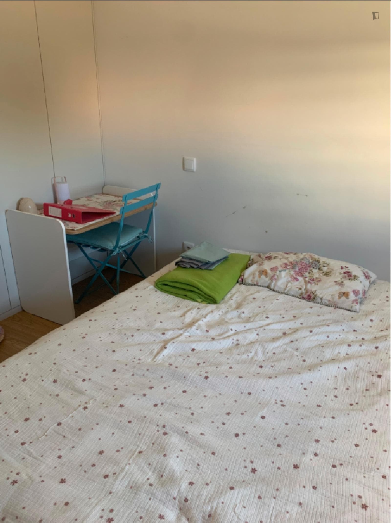 Airy Double Bedroom close to Santo Ovidio Metro photo 1