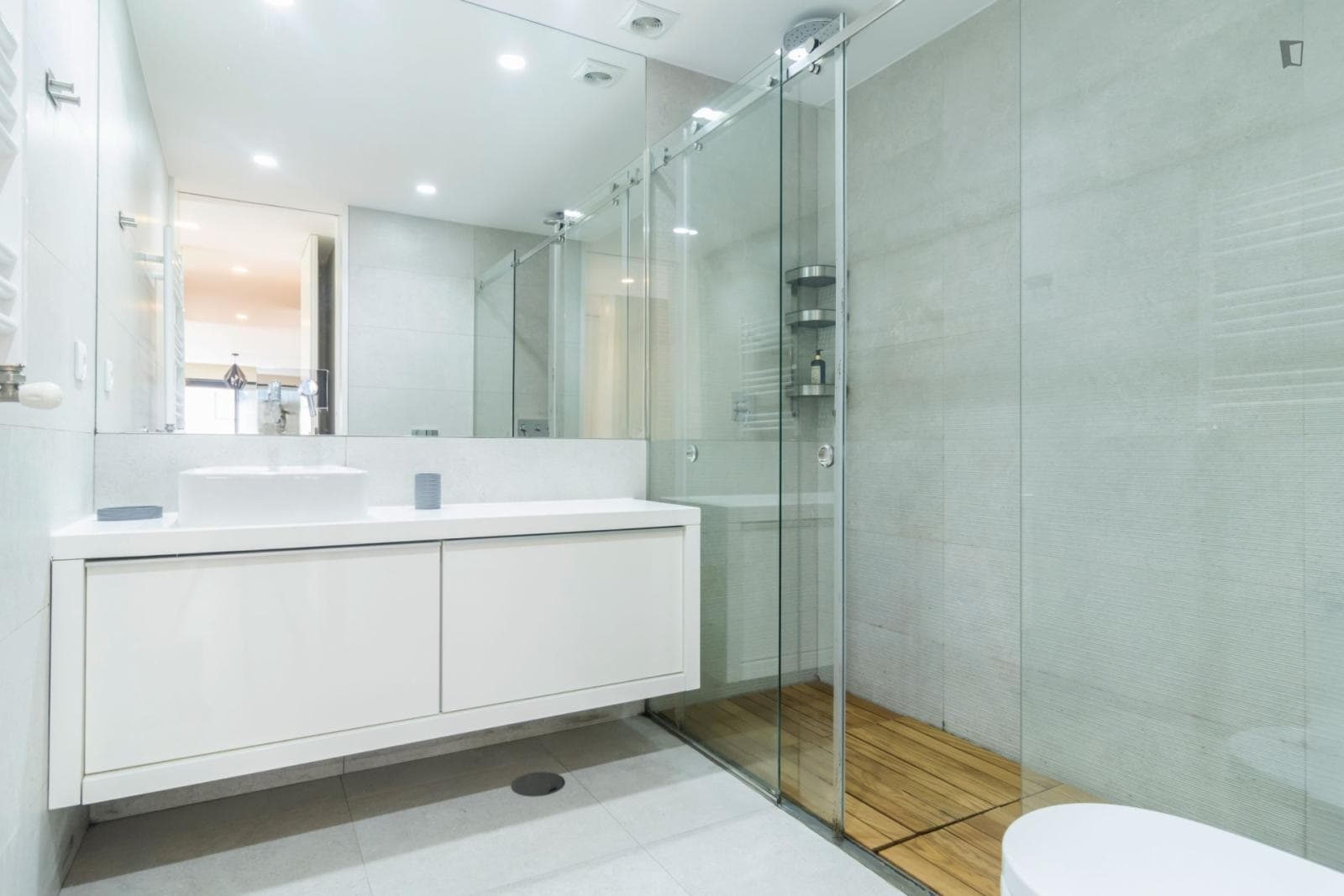 Exquisite 2-bedroom apartment in Vila Nova de Gaia photo 1