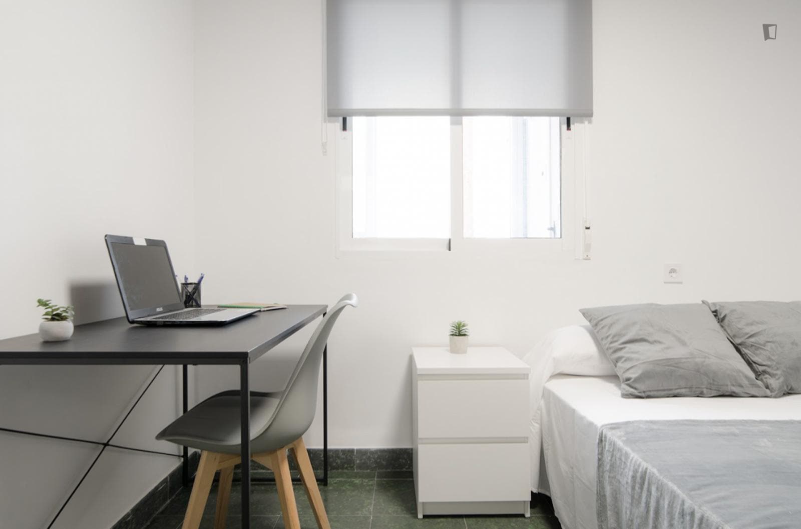 Welcoming Single Bedroom close Jaume University photo 1