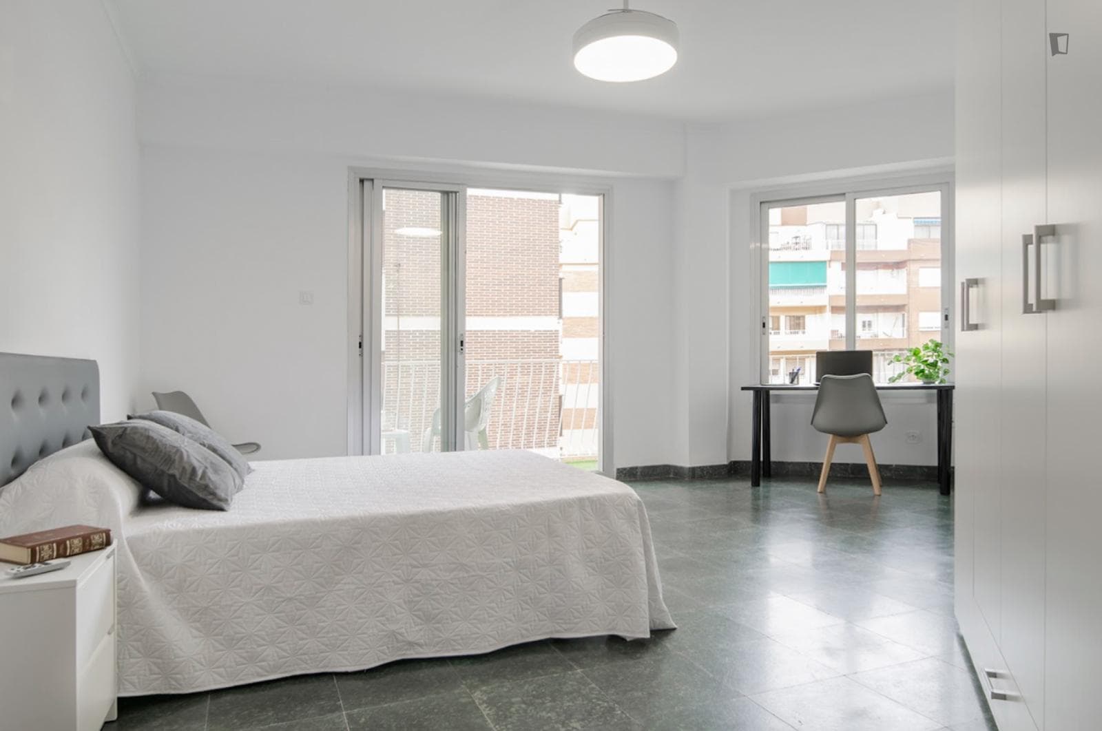 Alluring Double Bedroom with a Balcony close to Jaume University photo 1