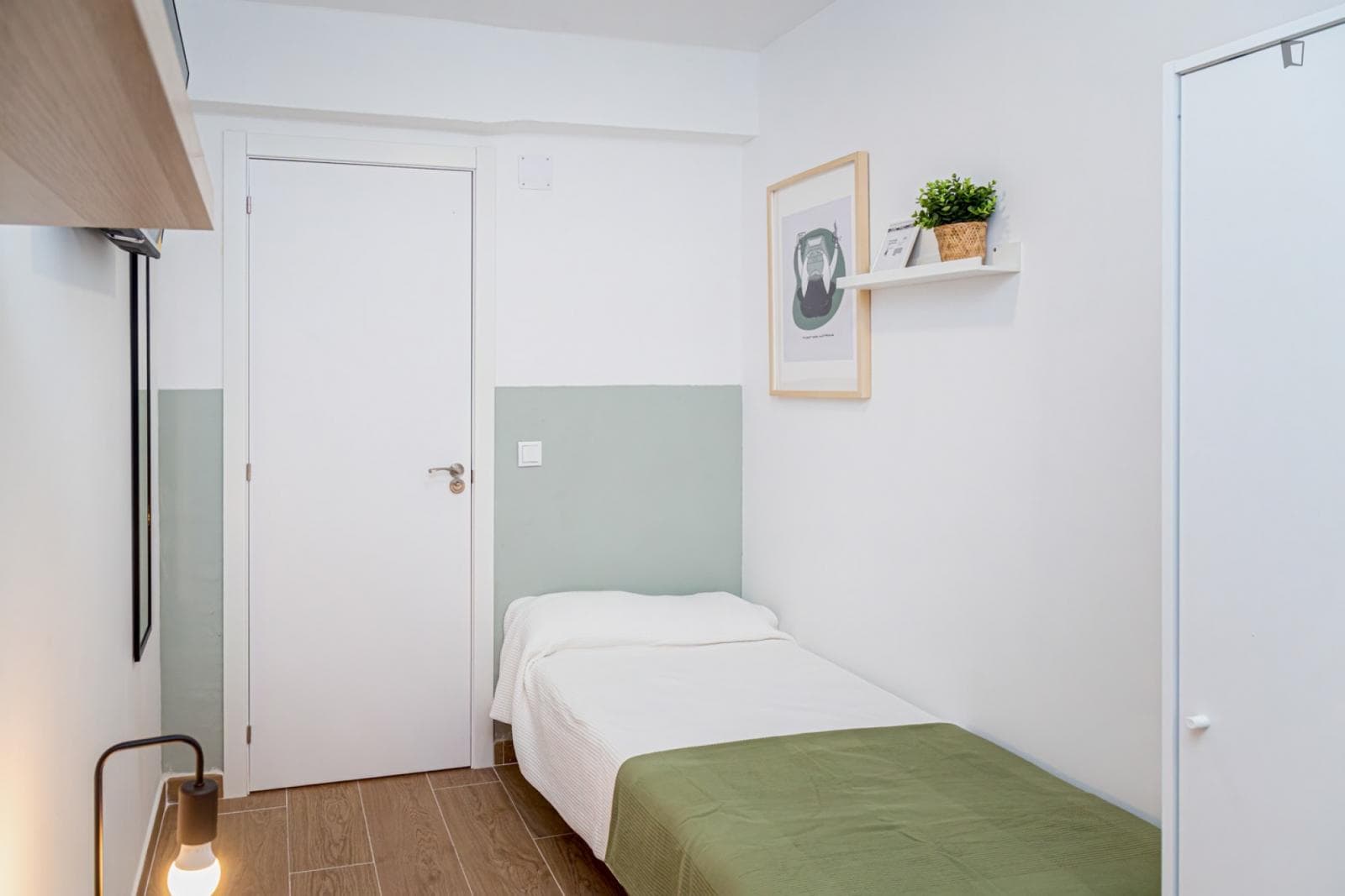 Appealing single bedroom photo 1