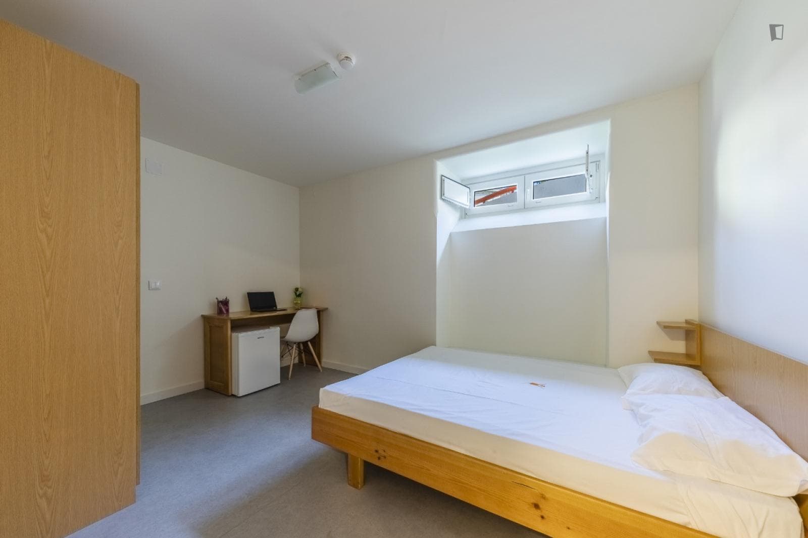 Amazing double bedroom ensuite near Universidade de Coimbra photo 1