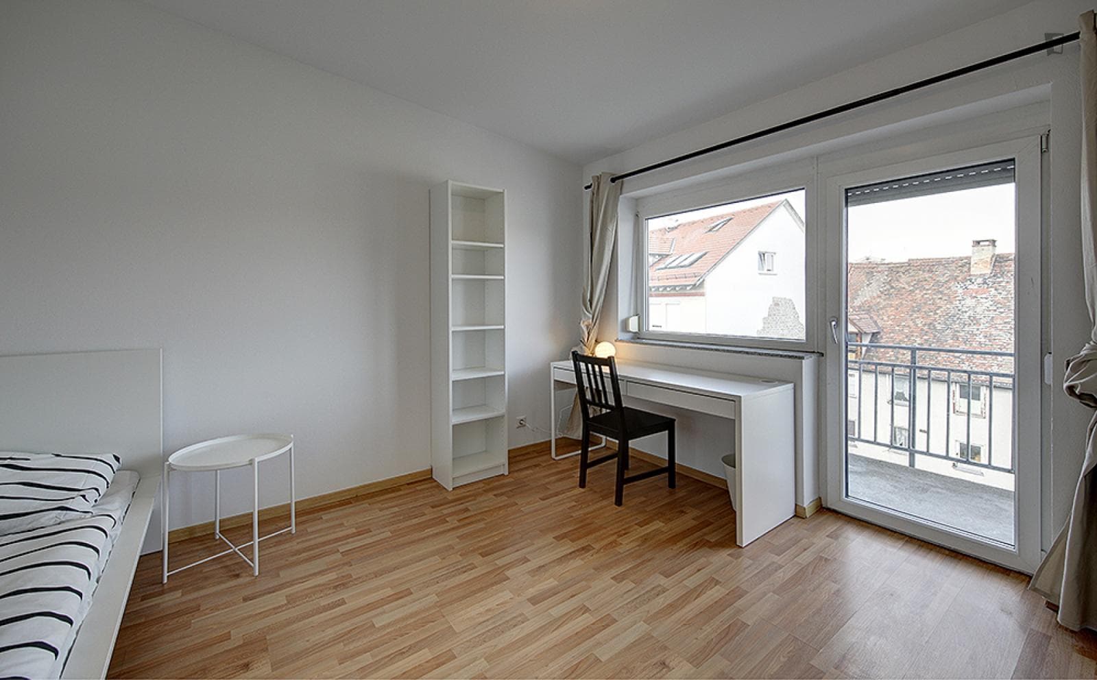 Single bedroom with a balcony, near Maurischer Garten photo 1