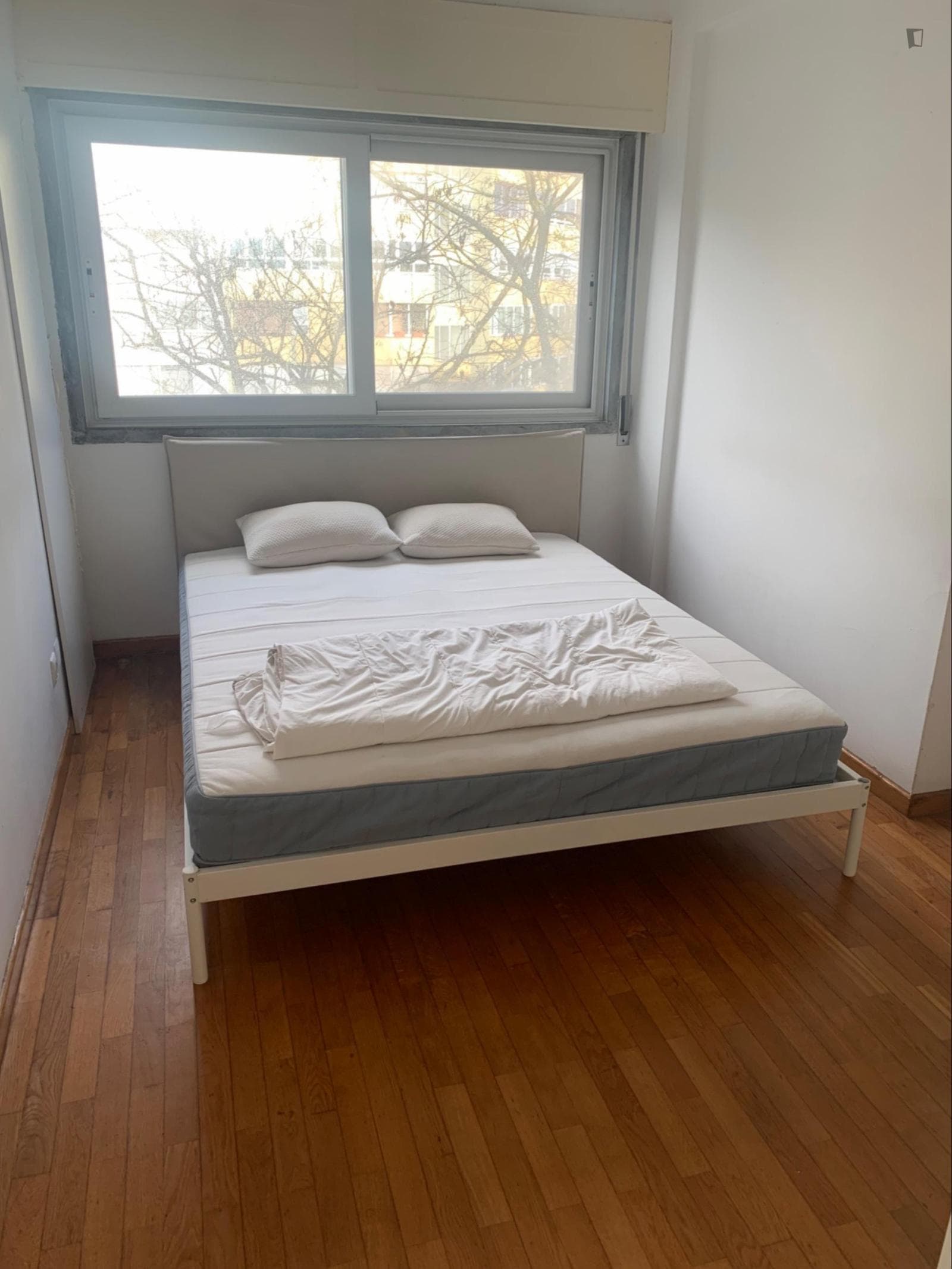Delightful Single Bedroom close to Caxias Beach photo 1
