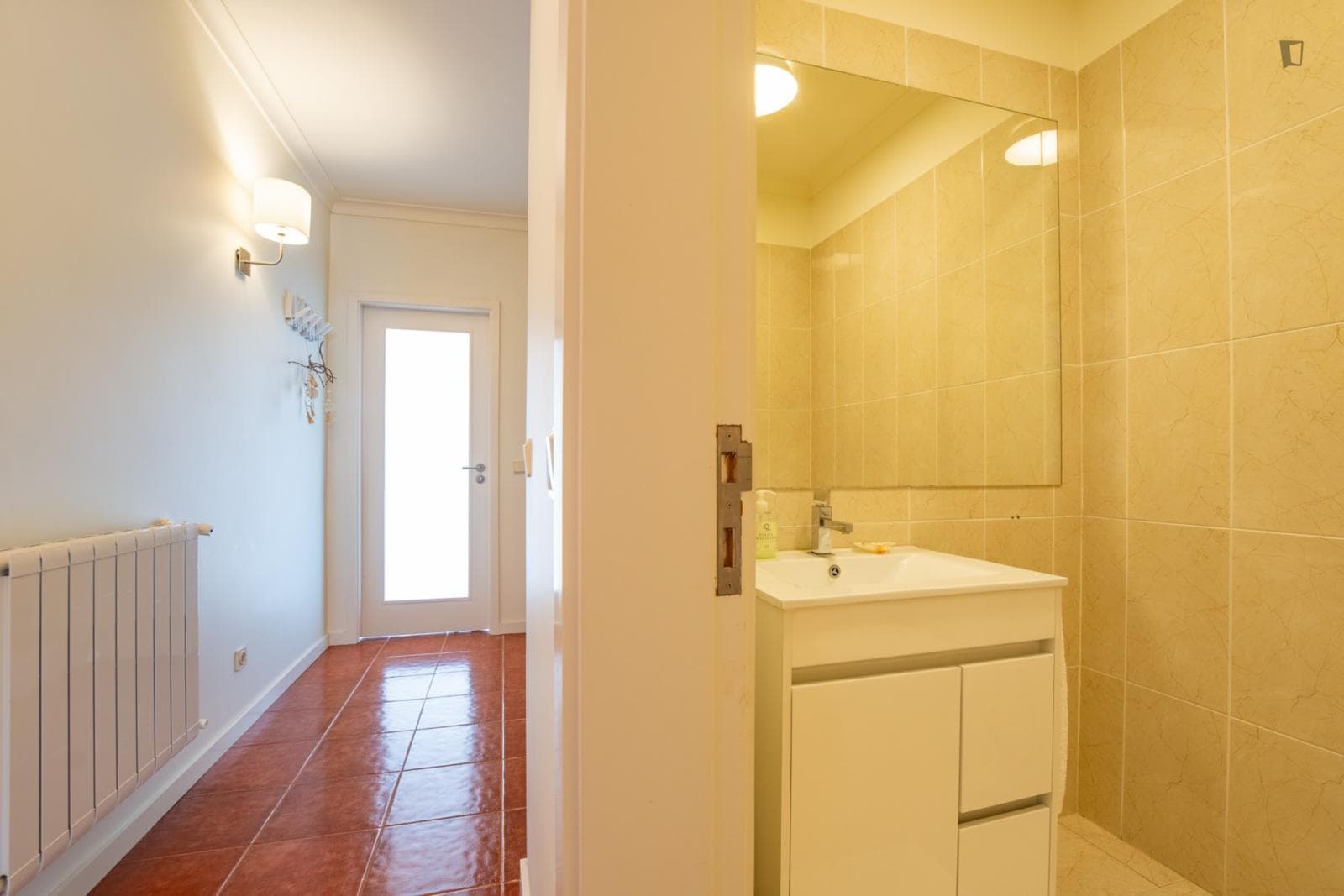 Stunning 3 Bedroom Apartment close to Moledo Beach photo 1