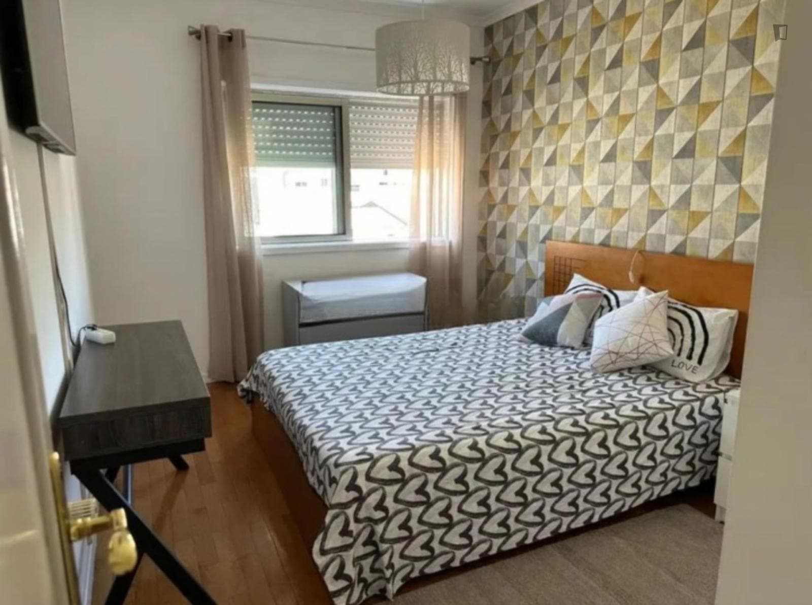 Lovely bedroom in Fânzeres photo 1