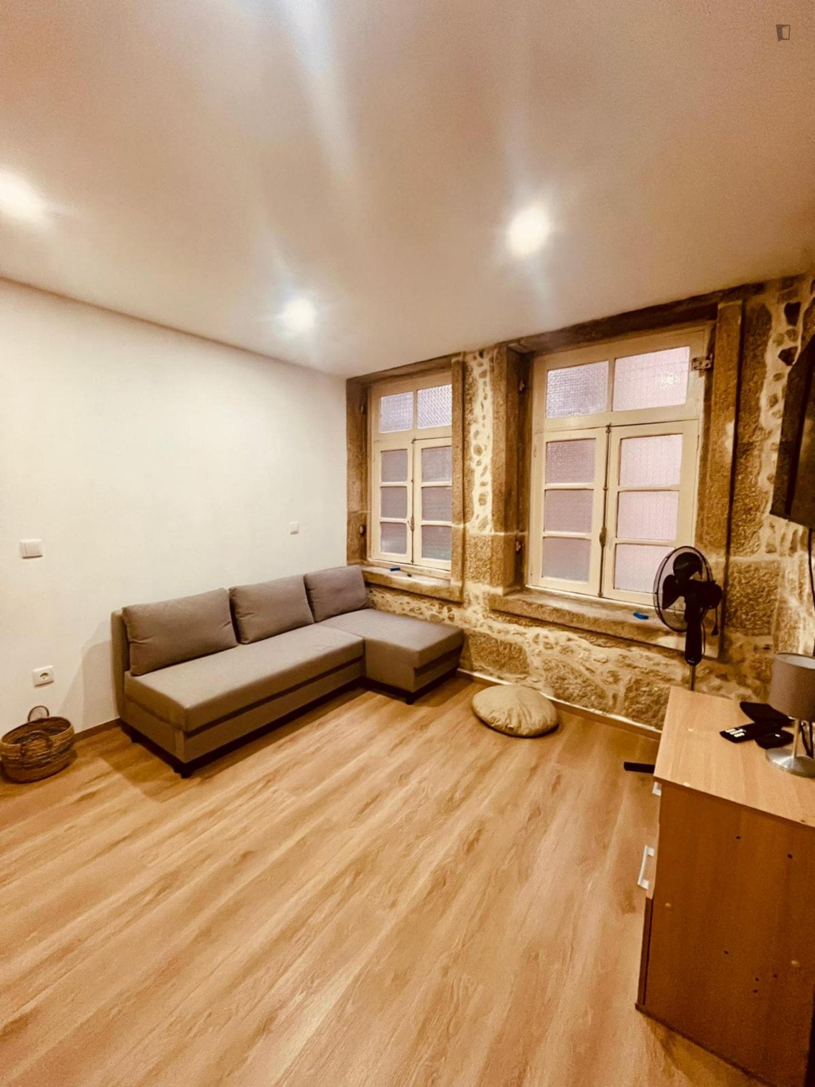 Captivating 1 Bedroom Apartment close to Virtudes Park photo 1
