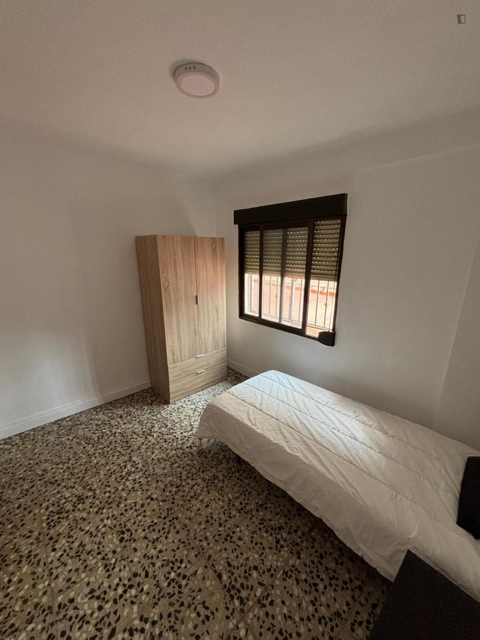 Nice single bedroom in Castellón de la Plana photo 1