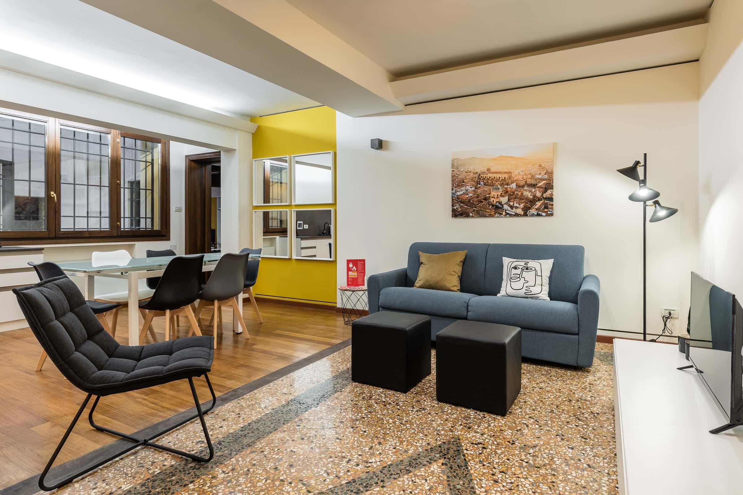 Strada Maggiore - Artemide photo 1