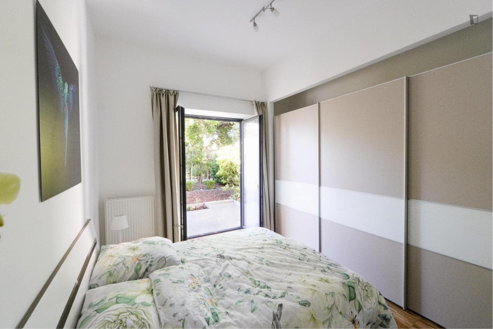 Elegant 1-bedroom apartment in Fürth photo 1