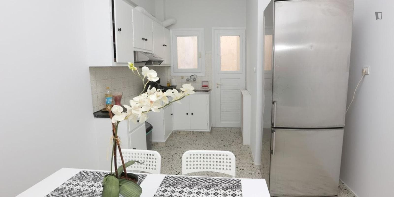 Large double bedroom in Pangrati photo 1