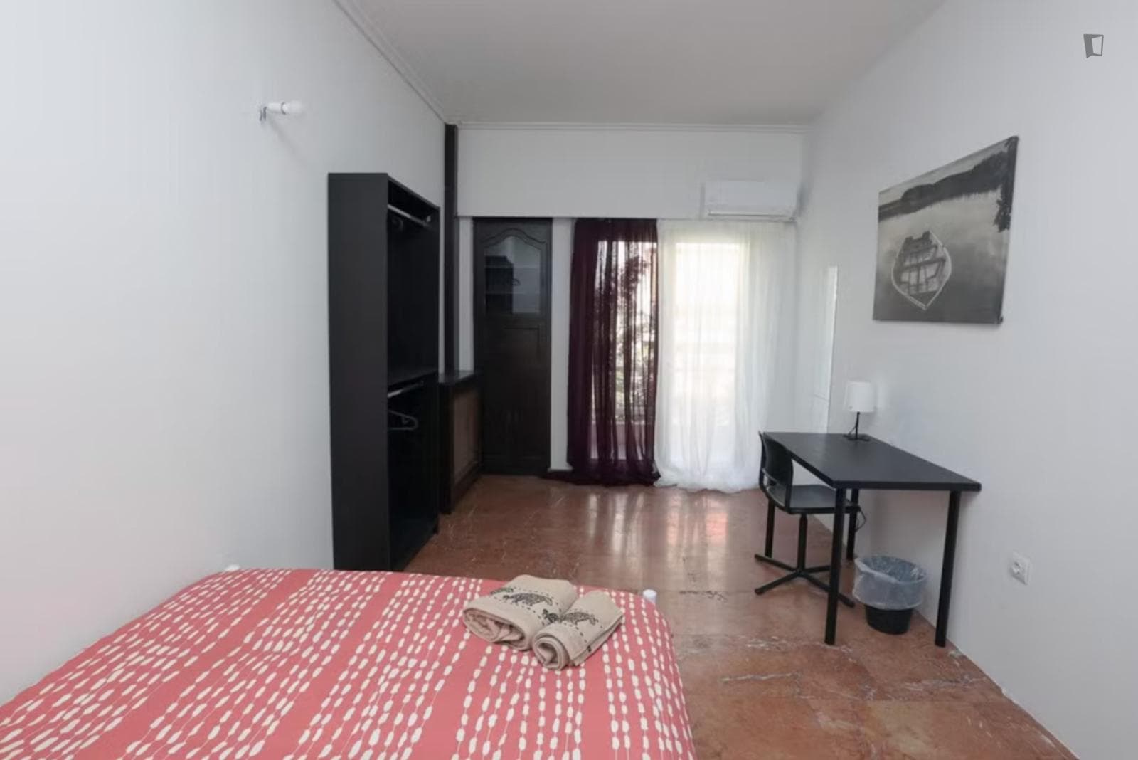 Welcoming double bedroom in Pangrati photo 1