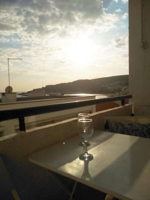 1-bedroom apartment, with outdoor area