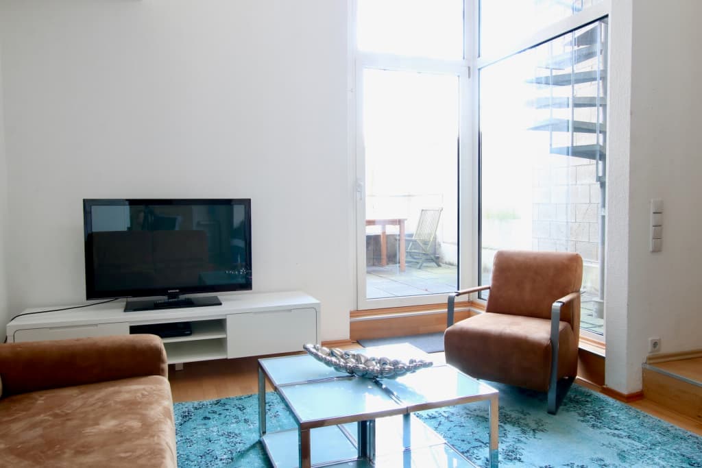 Quiet apartment in great location photo 1