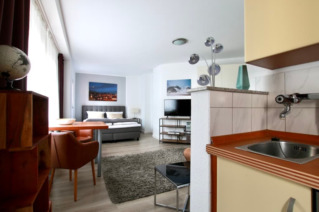 Nice, central apartment near Friesenplatz photo 1