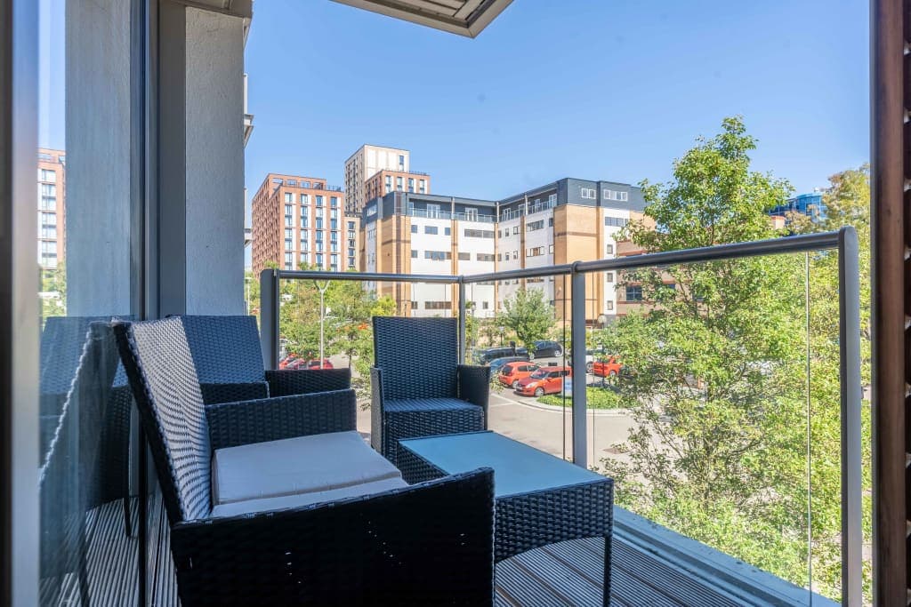 2 bed Serviced Apartment in the Heart of the City Centre photo 1