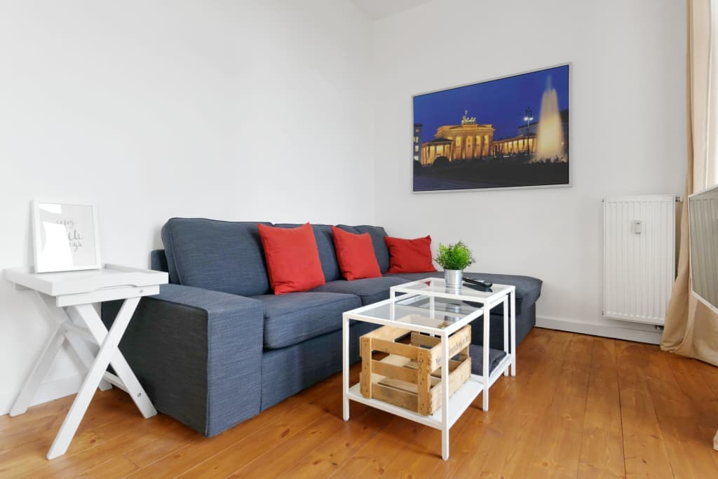 Spacious new furnished 3-room apartment with sunny balcony and perfect view photo 1