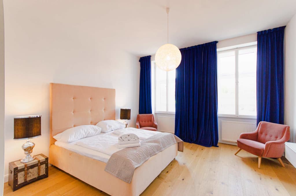 Captivating Studio at a Top Location | ♛Queen Bed photo 1