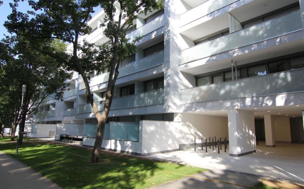 Fully equipped 1 room apartment with balcony in the center of Stuttgart photo 1