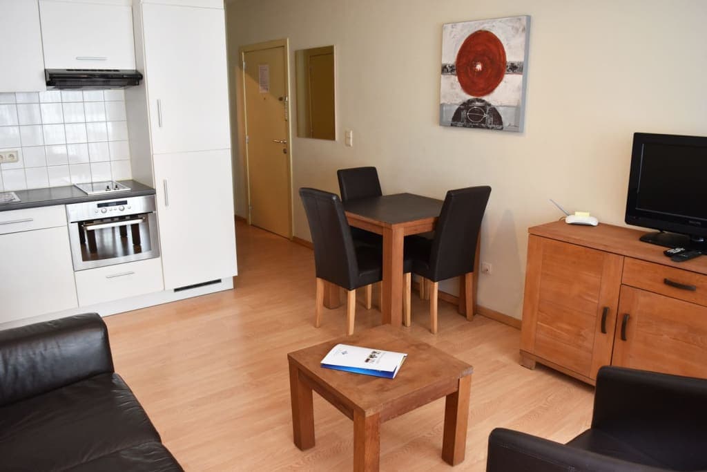 Beautiful 1 Bedroom Apartment in European Area photo 1