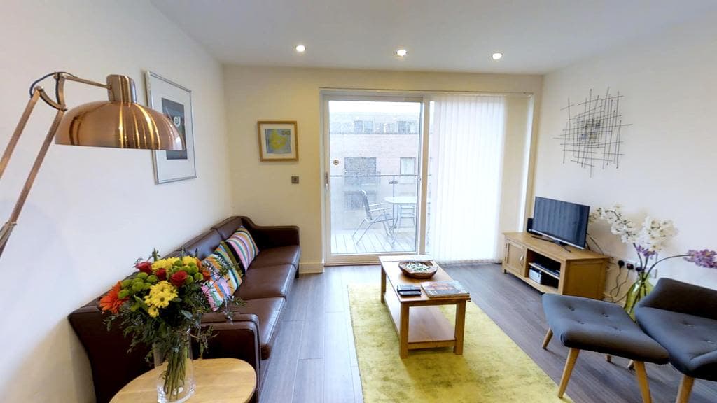 Very modern furnished 2 bedroom apartment with balcony photo 1