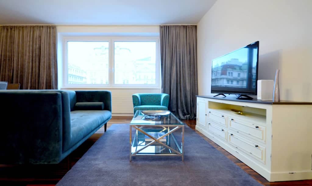 First class apartment with lovely decor and view directly over the Naschmarkt photo 1