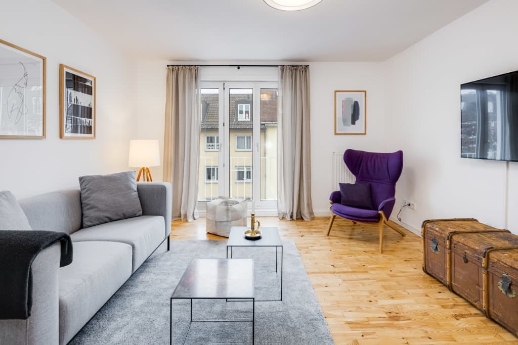 Beautiful, well-designed, bright, newly renovated, centrally located 3-room apartment in Schwabing photo 1