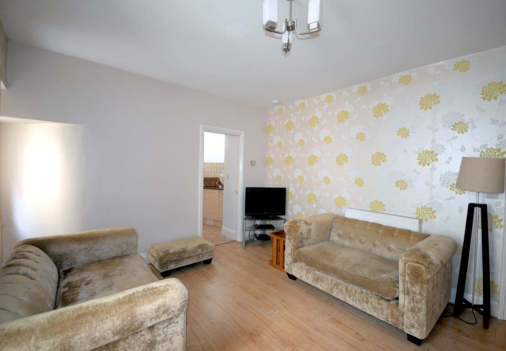 No 10 Two bed ground floor coaching mews in perfect location photo 1