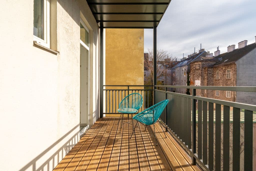 Chill out in a cute 1BR apartment with balcony photo 1
