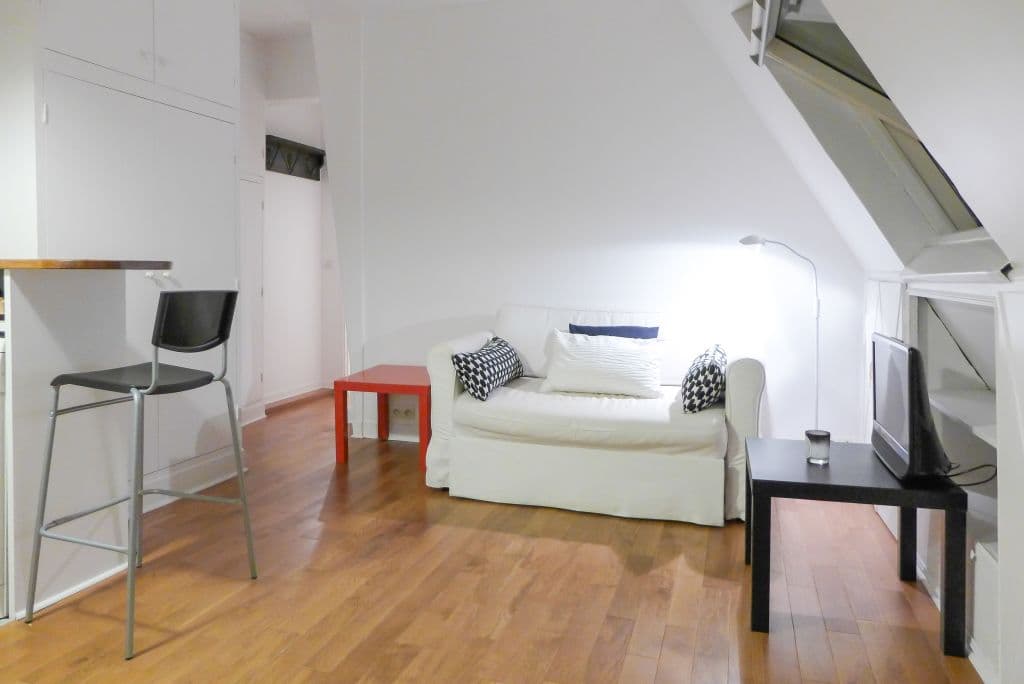 Modern Wednesbury 2 Bedroom apartment with Private Parking photo 1