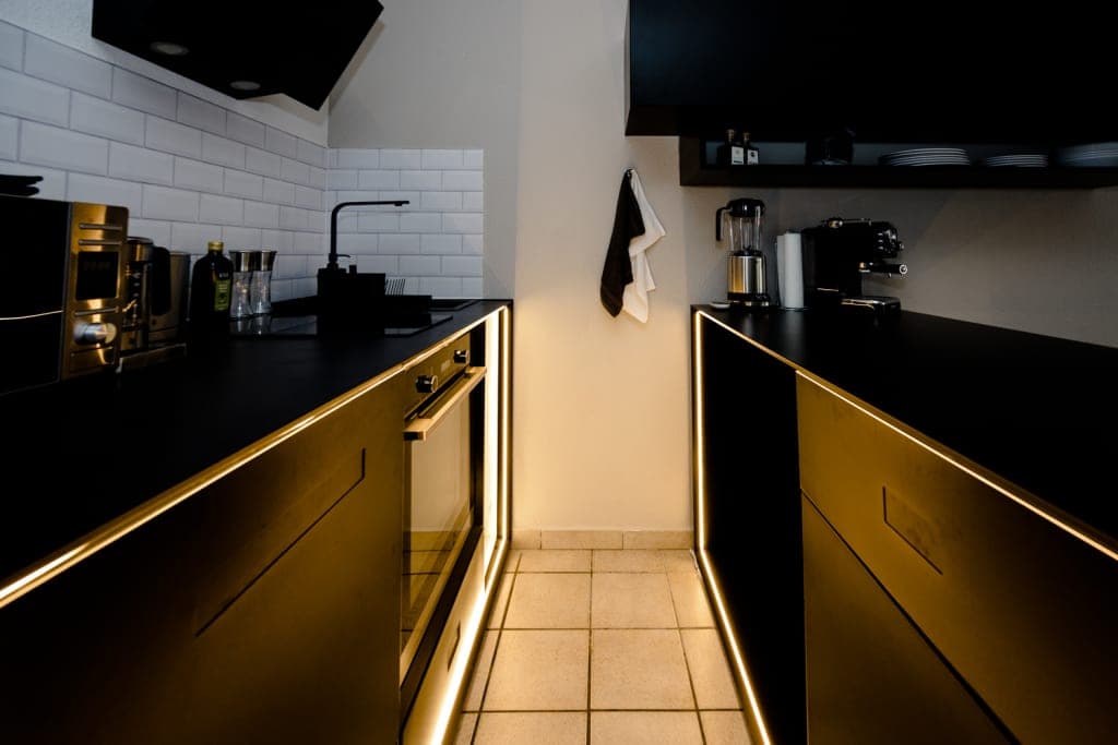 Modern furnished apartment in 1A location with balcony, Belgian Quarter photo 1