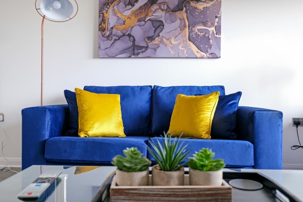 Town Center 2 bed Serviced Apartment 08 with parking photo 1