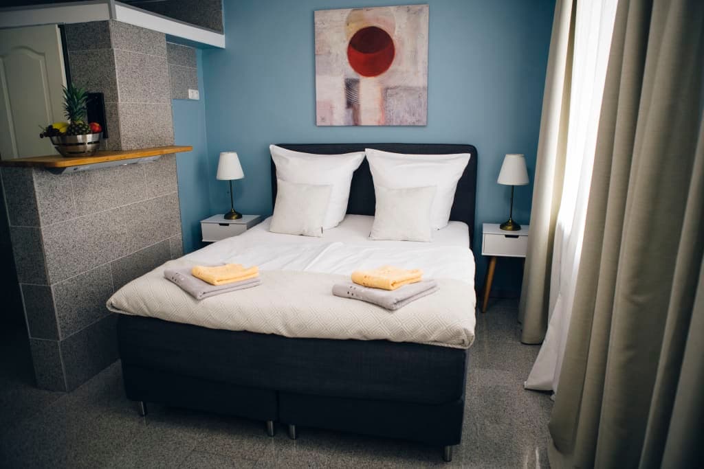 Refined designer apartment in the center of the center photo 1
