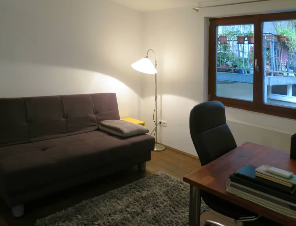 Furnished designer apartment in Neuehrenfeld photo 1